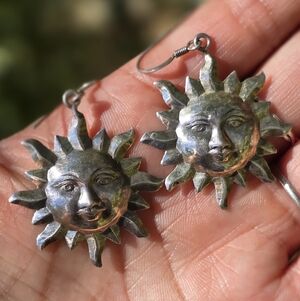 Vintage bohemian artisan 925 sterling silver sun face dangle earrings Stunning